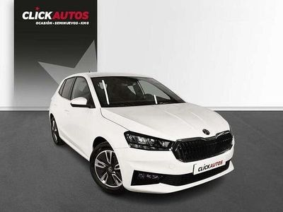 Blanco Usado 2024 Skoda Fabia Sport Utilitario | 14.850 € (Precio justo)