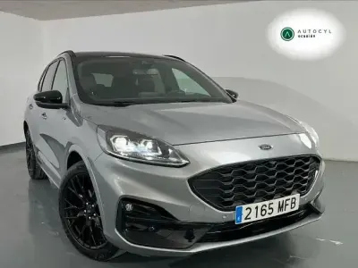 Begagnad Ford Kuga ST-Line X 150 HK (110 kW) 2023 Grå SUV