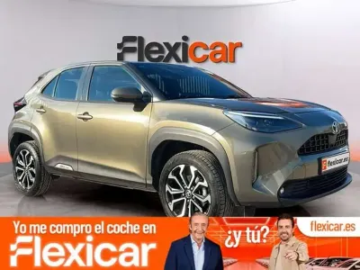 Usado Toyota Yaris Cross Active 116 CV (85 kW) 2022 Marrón SUV