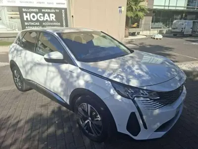 Usado Peugeot 3008 Allure 226 CV (166 kW) 2021 Blanco SUV