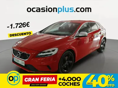 Usado Volvo V40 R-Design Momentum 190 CV (139 kW) 2018 Rojo Berlina
