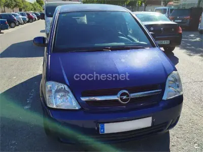 Usado Opel Meriva Cosmo 100 CV (73 kW) 2004 Azul Monovolumen