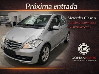 Usado Mercedes A180 Elegance 116 CV (85 kW) 2010 Gris / plata Monovolumen