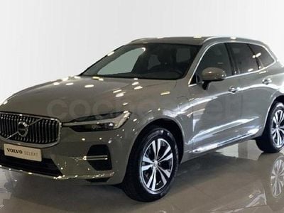 Begagnad Volvo XC60 Core 350 HK (257 kW) 2025 Grå SUV