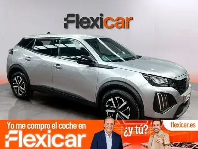 Usado Peugeot 2008 Active 100 CV (73 kW) 2023 Gris SUV