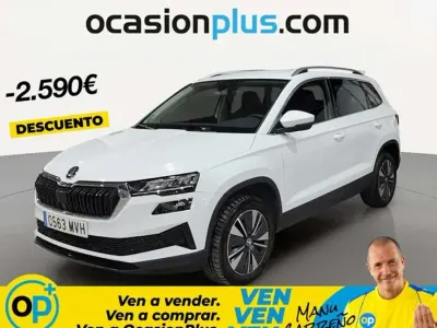 Usado Skoda Karoq Selection 116 CV (85 kW) 2024 Blanco SUV