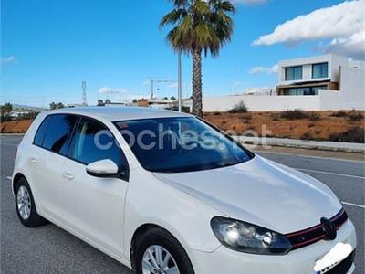 Usado VW Golf VI 105 CV (77 kW) 2010 Blanco Utilitario