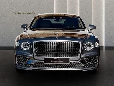 Usado Bentley Flying Spur 551 CV (405 kW) 2024 Gris metalizado Berlina