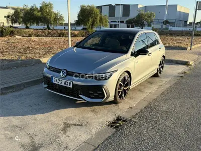 Usado VW Golf VIII GTI 265 CV (194 kW) 2025 Gris / plata Berlina