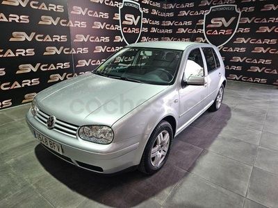 Usado VW Golf IV Highline 105 CV (77 kW) 2001 Gris / plata Berlina
