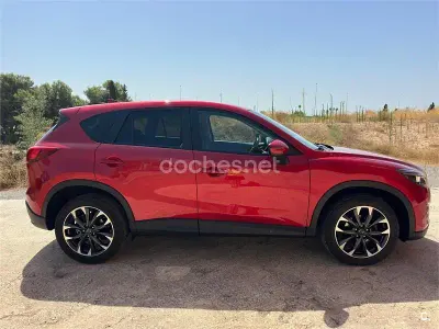 Usado Mazda CX-5 Edition 150 CV (110 kW) 2017 Granate SUV