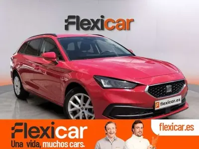 Usado Seat Leon Style 110 CV (80 kW) 2023 Rojo Utilitario
