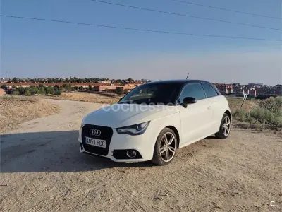 Usado Audi A1 Attraction 105 CV (77 kW) 2011 Blanco Utilitario