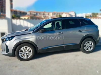 Usado Peugeot 3008 Allure 130 CV (95 kW) 2022 Gris / plata SUV