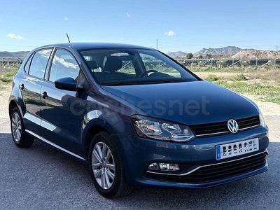Usado VW Polo Advance 90 CV (66 kW) 2017 Azul Berlina