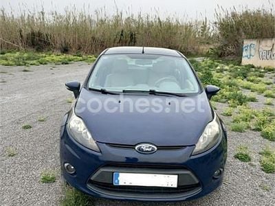 Usado Ford Fiesta Trend 68 CV (50 kW) 2010 Azul Utilitario