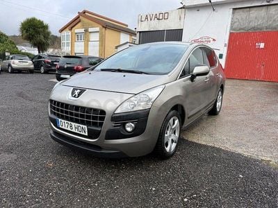 Beige Usado 2011 Peugeot 3008 Active Familiar | 5995 € (Precio justo)
