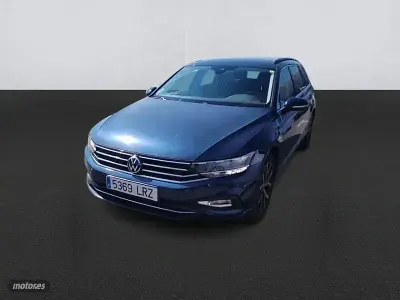 Usado VW Passat Executive 122 CV (89 kW) 2021 Azul Familiar