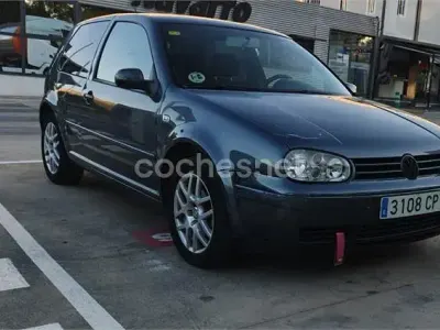 Usado VW Golf IV Conceptline 105 CV (77 kW) 2003 Gris / plata Berlina