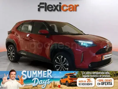 Usado Toyota Yaris Cross Active 116 CV (85 kW) 2024 Granate SUV