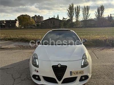 Blanco Usado 2011 Alfa Romeo Giulietta Quadrifoglio Verde Utilitario | 13.990 € (Caro)