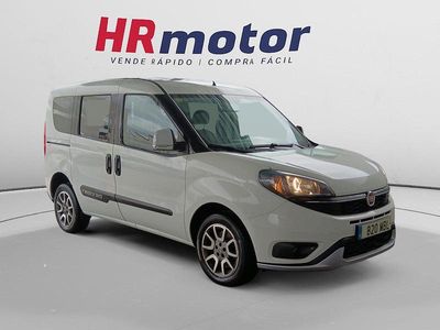 Usado Fiat Doblò Trekking 120 CV (88 kW) 2022 Monovolumen