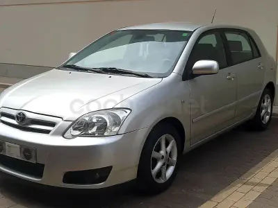 Usado Toyota Corolla Sol 116 CV (85 kW) 2006 Gris / plata Berlina