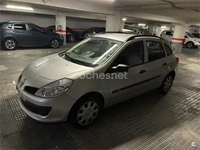 Usado Renault Clio Authentique 85 CV (62 kW) 2009 Gris / plata Familiar