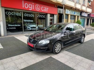 Usado VW Passat Advance 140 CV (102 kW) 2008 Negro Berlina