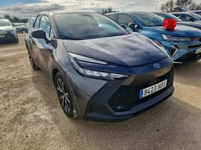 Usado Toyota C-HR Advance 140 HP (102 kW) 2025 Cinzento SUV
