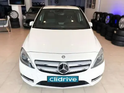 Usado Mercedes B180 122 CV (89 kW) 2012 Blanco Utilitario