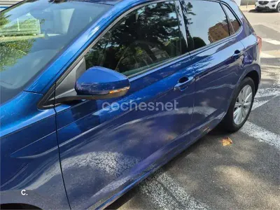 Usado VW Polo Sportline 95 CV (69 kW) 2019 Azul Utilitario