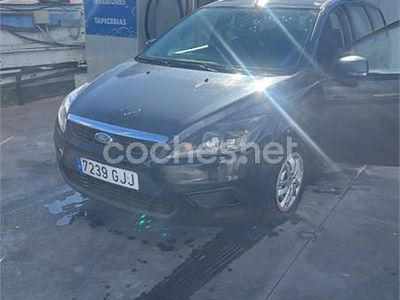 Usado Ford Focus Trend 90 CV (66 kW) 2008 Negro Familiar