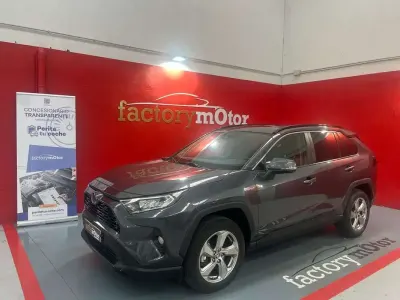 Usado Toyota RAV4 Hybrid Advance 222 CV (163 kW) 2021 Gris SUV