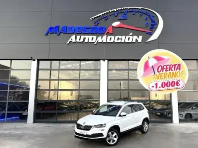 Usado Skoda Karoq Ambition 150 CV (110 kW) 2023 Blanco SUV
