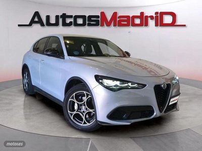Usado Alfa Romeo Stelvio Sprint 160 CV (117 kW) 2023 Gris SUV