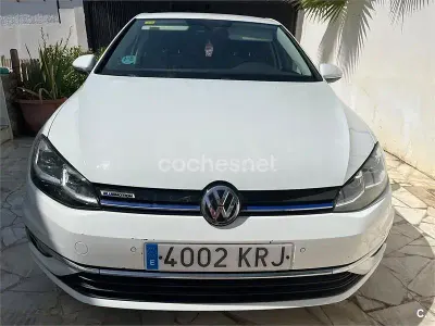 Usado VW Golf VII Advance 130 CV (95 kW) 2018 Blanco Berlina