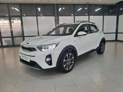 Usado Kia Stonic 100 CV (73 kW) 2020 Blanco SUV