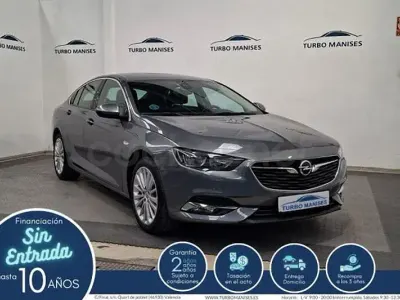 Usado Opel Insignia Innovation 165 CV (121 kW) 2020 Gris / plata Berlina