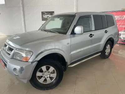 Usado Mitsubishi Montero 115 CV (84 kW) 2006 Gris / plata SUV