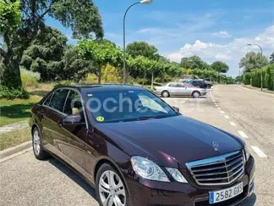 Usado Mercedes E250 Avantgarde 204 CV (150 kW) 2010 Marrón Berlina
