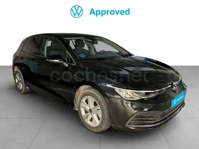 Usado VW Golf VIII Life 115 CV (84 kW) 2024 Negro Berlina