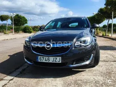 Usado Opel Insignia Selective 136 CV (100 kW) 2017 Negro Familiar