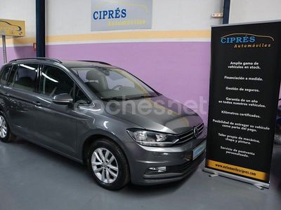 Gris Usado 2015 VW Touran Advance Monovolumen | 14.900 € (Caro)