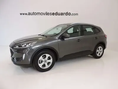 Usado Ford Kuga 120 CV (88 kW) 2021 Gris SUV