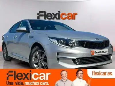 Usado Kia Optima 141 HP (103 kW) 2017 Cinzento Sedan