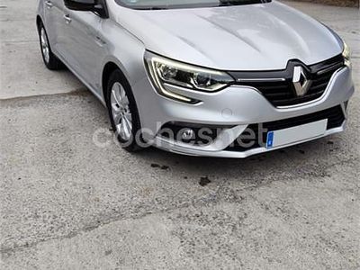 Usado Renault Mégane GrandTour LIMITED 115 CV (84 kW) 2019 Gris / plata Familiar