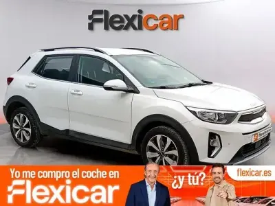 Usado Kia Stonic 100 CV (73 kW) 2021 Blanco SUV