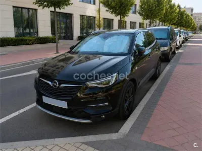 Usado Opel Grandland X Selective 130 CV (95 kW) 2020 Negro SUV