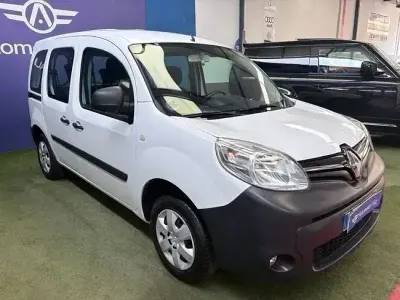 Usado Renault Kangoo 90 CV (66 kW) 2019 Blanco Monovolumen